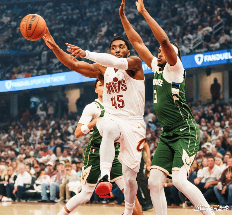 关于爵士险胜勇士,米切尔点燃赛场的信息 关于爵士险胜勇士,米切尔点燃赛场的信息